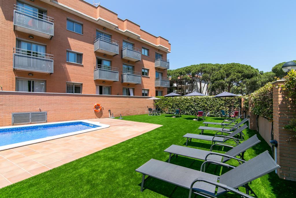 Aparthotel Bardon Castelldefels Exterior foto