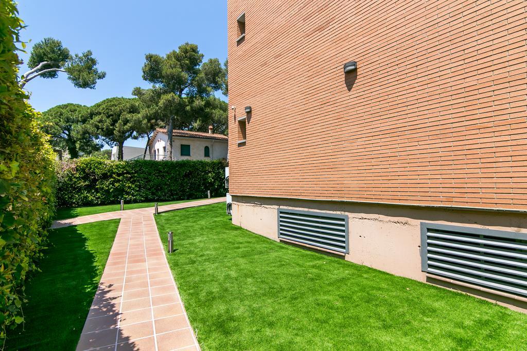 Aparthotel Bardon Castelldefels Exterior foto